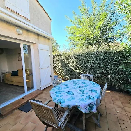 Les Ondins : Avec Piscine, Jardin, Proche De La Vendégház Marseillan