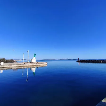 Les Ondins : Avec Piscine, Jardin, Proche De La Marseillan (Herault)